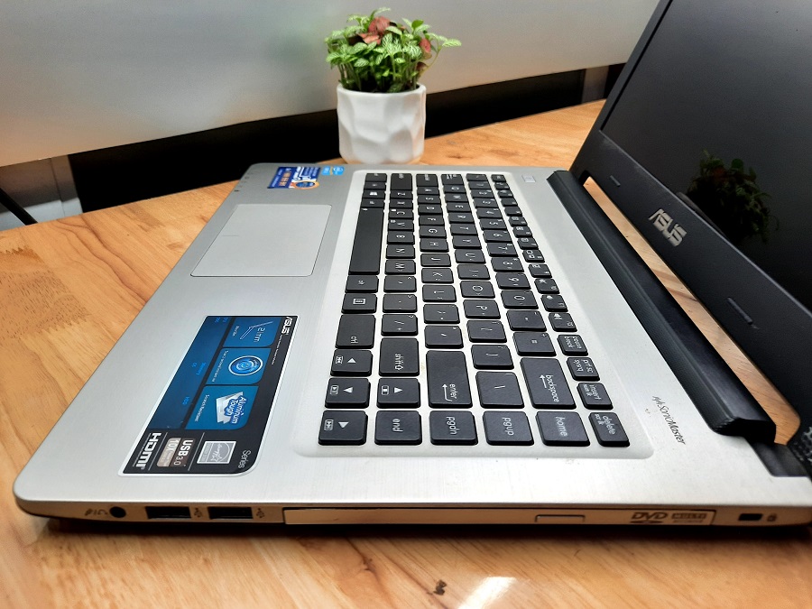 Laptop Asus K46CA core I3